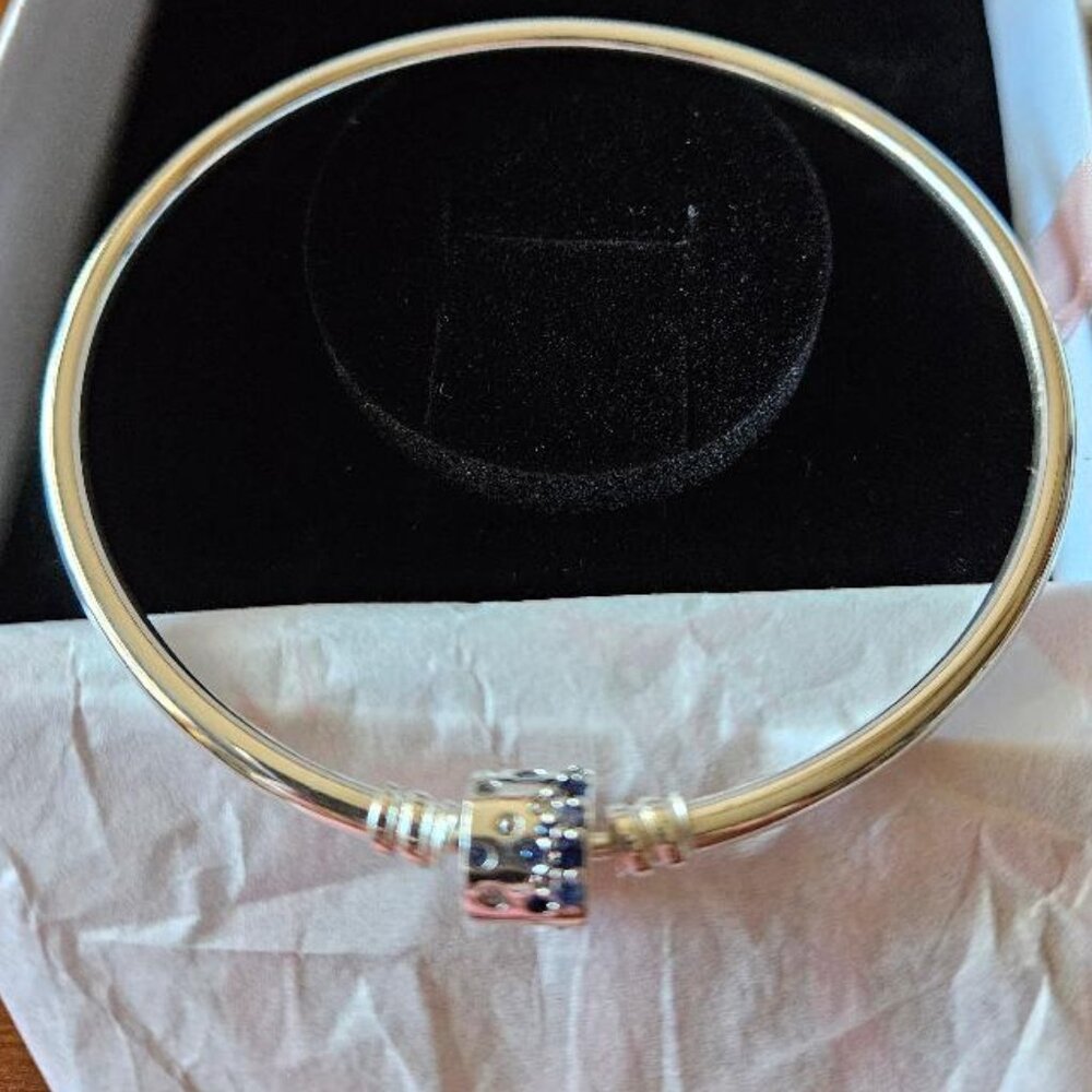 New in box Sterling Silver Pandora clear/blue bling, barrel clasp bangle bracele - Picture 1 of 8